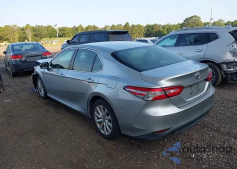 2018 Toyota Camry Le из США, поврежденный, VIN JTNB11HK5J3016840